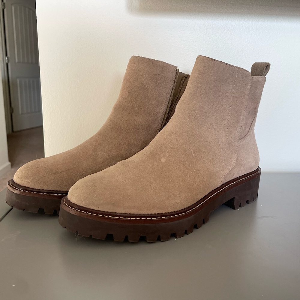 Caslon Boots